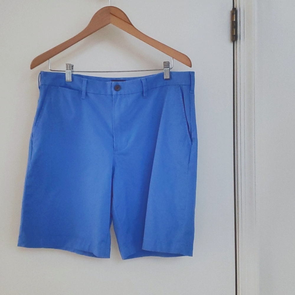 Lands'End blue bermuda men's 34w reg tradl fit 98% cotton 2%stretch